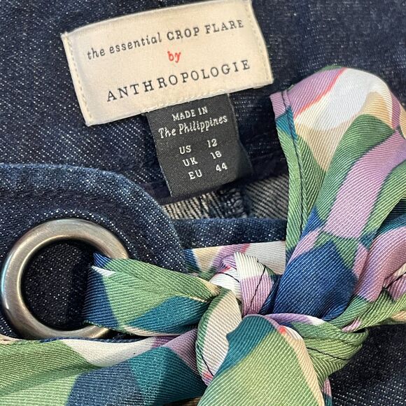 ~ Anthropologie 12 "The Essential Crop Flare" Dk Blue Wash Scarf Tie Denim Jeans - Picture 5 of 16
